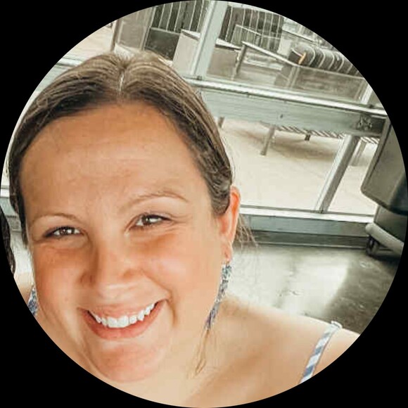 Poshmark profile picture for @hgabi